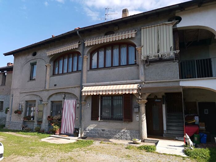 Appartamento in vendita in Biandronno Varese Lombardia Italia, Biandronno