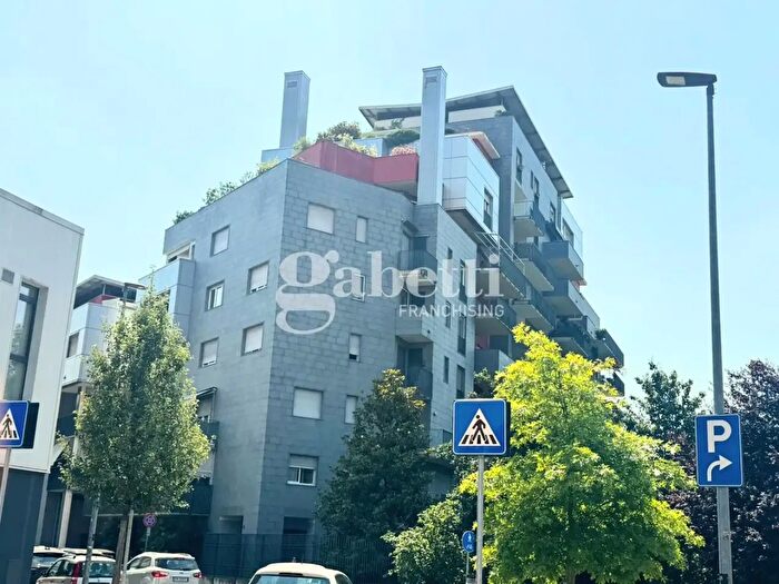 Appartamento quadrilocale in vendita in Via Avellino, Torino