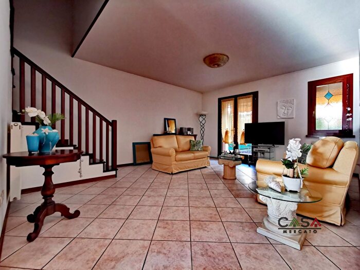 Casa con 5 locali in vendita in Via del Monè, Cordenons