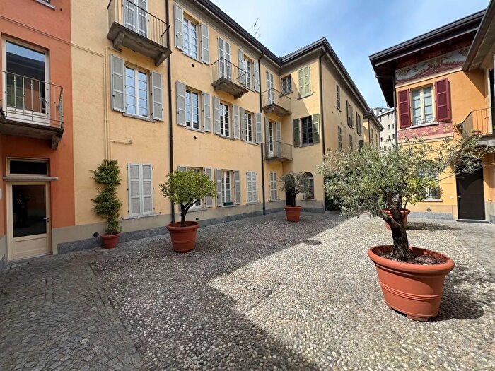 Appartamento bilocale in affitto in Via Borgo Vico, Como