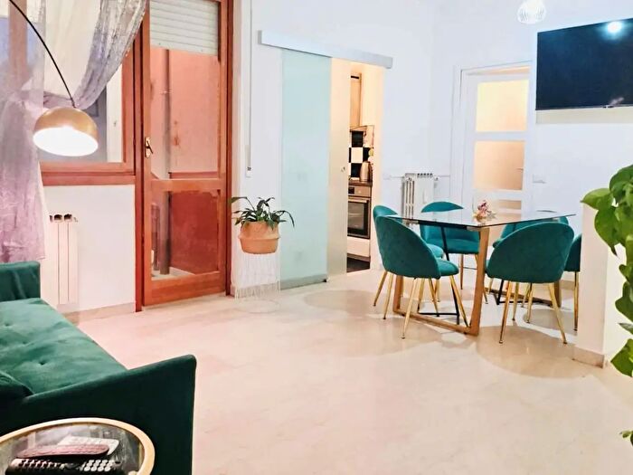 Appartamento quadrilocale in affitto in Via Manin, Varese