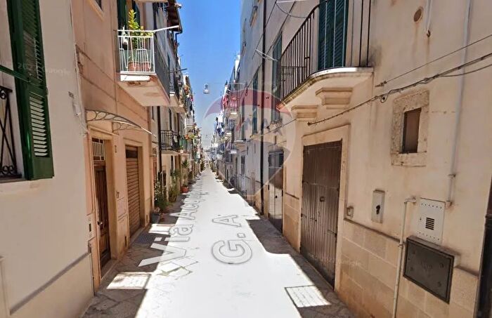 Casa con 5 locali in vendita in Via Acquaviva dAragona, Conversano