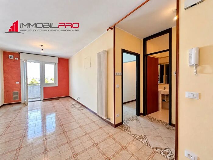 Appartamento bilocale in vendita in Via delle Mimose, Thiene