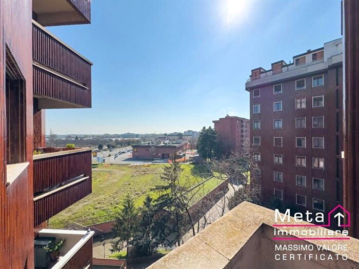 Appartamento trilocale in affitto in via J F Kennedy, Centro, San Donato Milanese