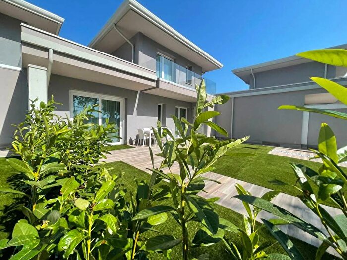 Casa trilocale in affitto in Largo Pitcairn, Lido delle Nazioni, Comacchio