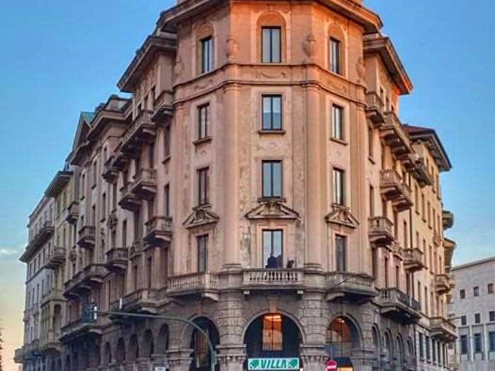 Casa quadrilocale in affitto in VIA BERNASCONE, Centro, Varese