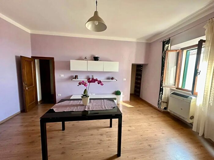 Appartamento bilocale in vendita in Castellina Marittima