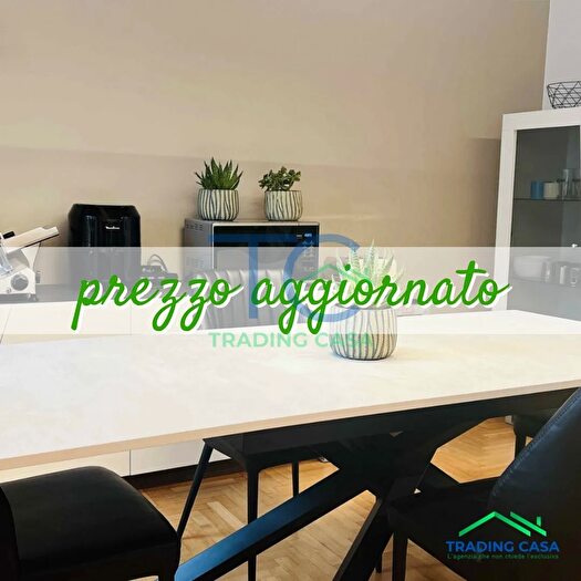 Appartamento trilocale in vendita in Via Croce, Piacenza