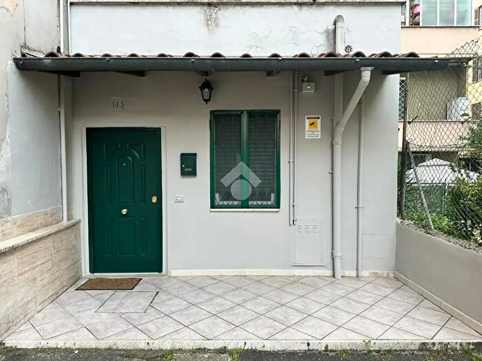 Appartamento monolocale in vendita in Via Tor De Schiavi, Roma