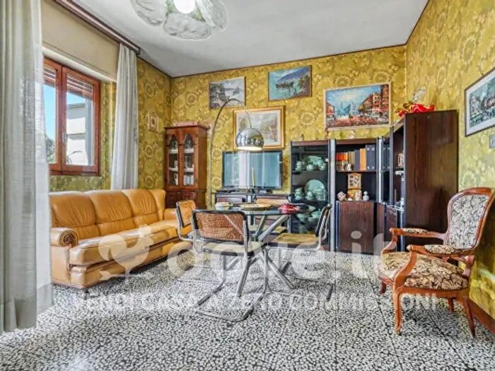 Appartamento quadrilocale in vendita in Via del Lago, Pistoia