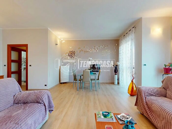 Appartamento con 6 locali in vendita in Via Sesia, Rivoli