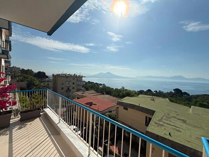 Appartamento quadrilocale in affitto in Via Francesco Petrarca, Posillipo, Napoli