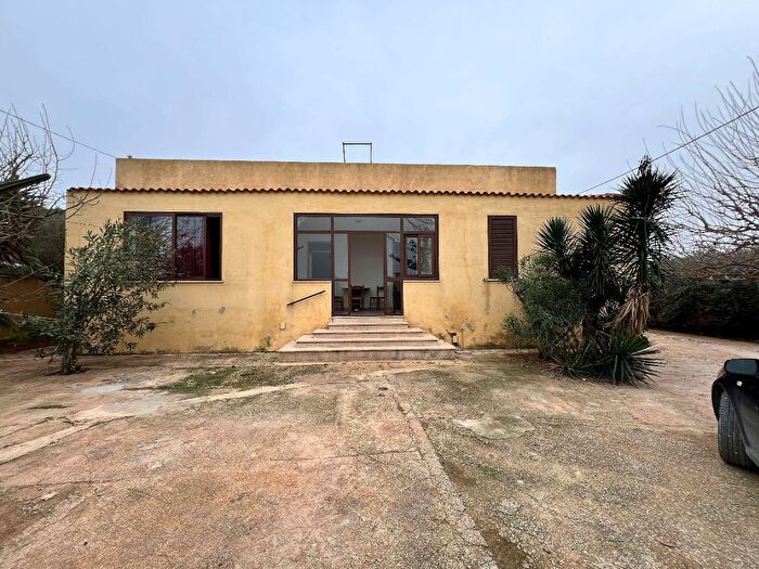Casa trilocale in vendita in Mazara Del Vallo