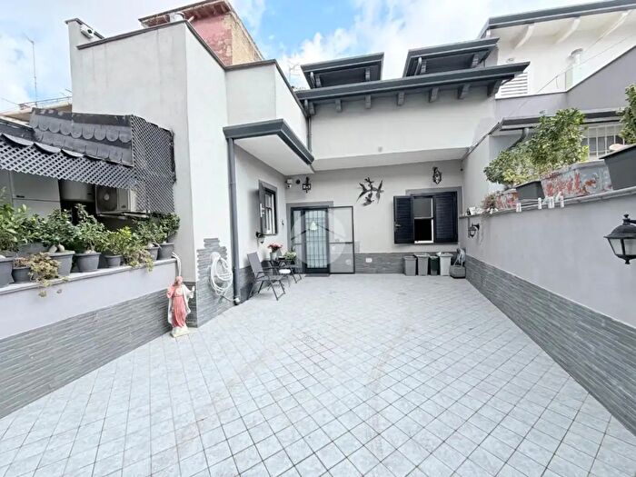 Casa quadrilocale in vendita in Via Michelangelo, Mugnano Di Napoli
