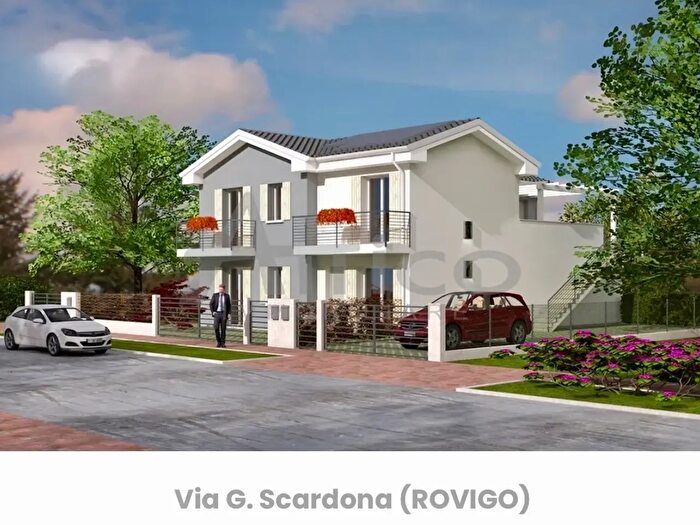 Casa con 6 locali in vendita in Via Giovanni Scardona Ro, Rovigo