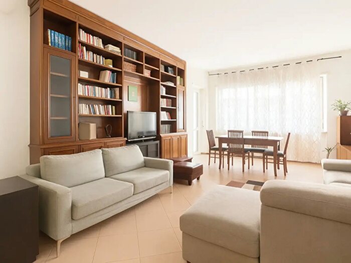 Appartamento con 5 locali in vendita in Via Vasco De Gama, Verona