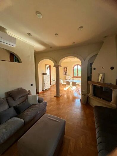 Casa con 5 locali in vendita in Via Ammiraglio Morin a, Forte Dei Marmi