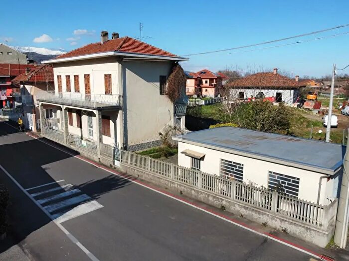 Casa con 6 locali in vendita in Via Roma, Cafasse