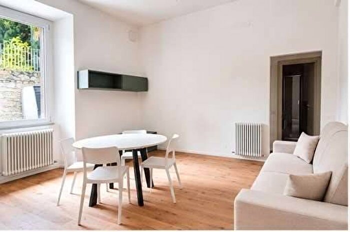 Appartamento quadrilocale in affitto in Via Filippo Caronti, Villa Olmo, Como