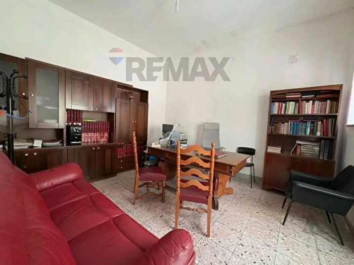 Casa con 6 locali in vendita in Via Albania, Siracusa