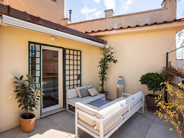 Casa trilocale in affitto in Via Archimede, Euclide, Roma