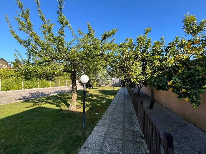 Casa bilocale in vendita in Via Cave, Nettuno