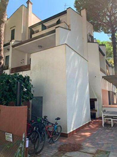Casa trilocale in vendita in Viale Umberto Giordano, Comacchio