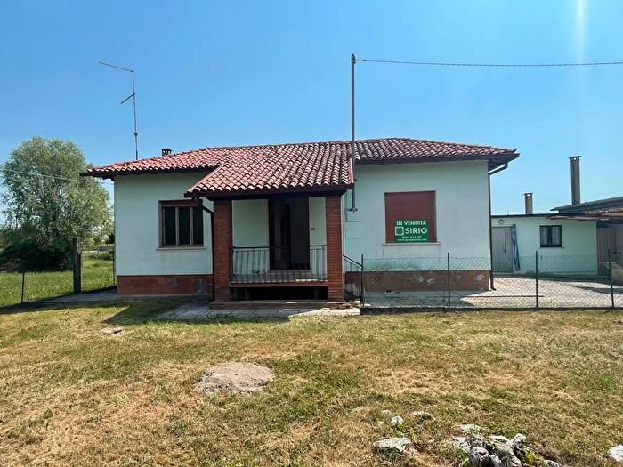 Casa con 5 locali in vendita in Via Massilute, Ronchis