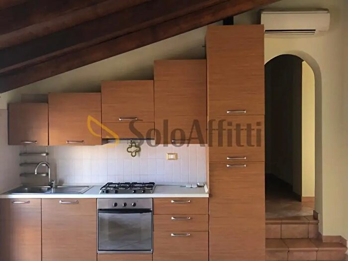 Appartamento quadrilocale in affitto in Modena