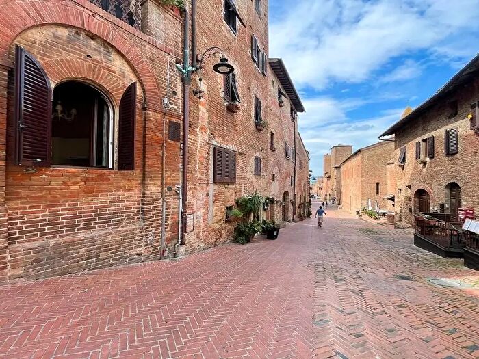 Appartamento con 6 locali in vendita in Certaldo