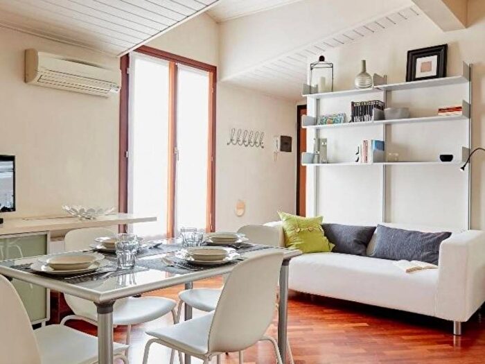 Appartamento bilocale in affitto in Via Luigi Settembrini, Buenos Aires, Milano