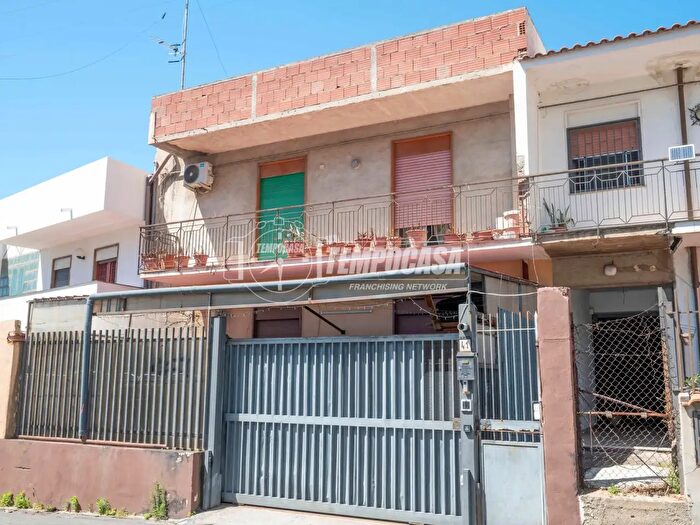 Appartamento trilocale in vendita in Strada Comunale Santa Lucia, Messina