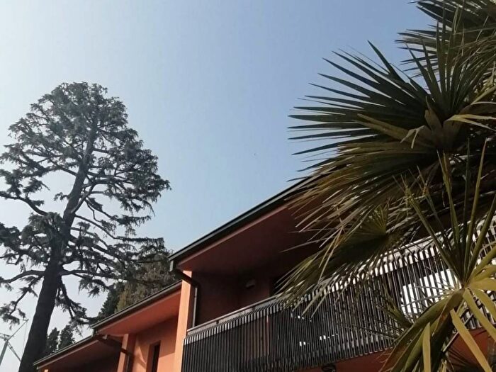 Appartamento trilocale in affitto in Via al Vittoriale, Centro, Gardone Riviera