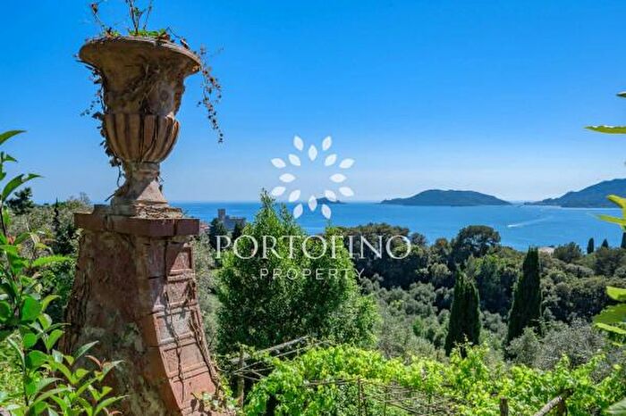 Casa con 6 locali in vendita in Strada Provinciale di Lerici, La Spezia