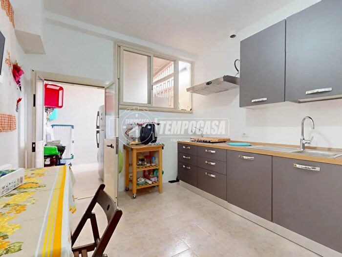 Appartamento trilocale in vendita in III Traversa Ugo Foscolo, Bari