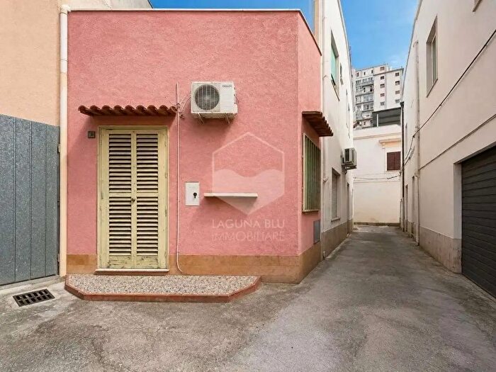 Casa con 5 locali in vendita in Via Garraffa, Marsala