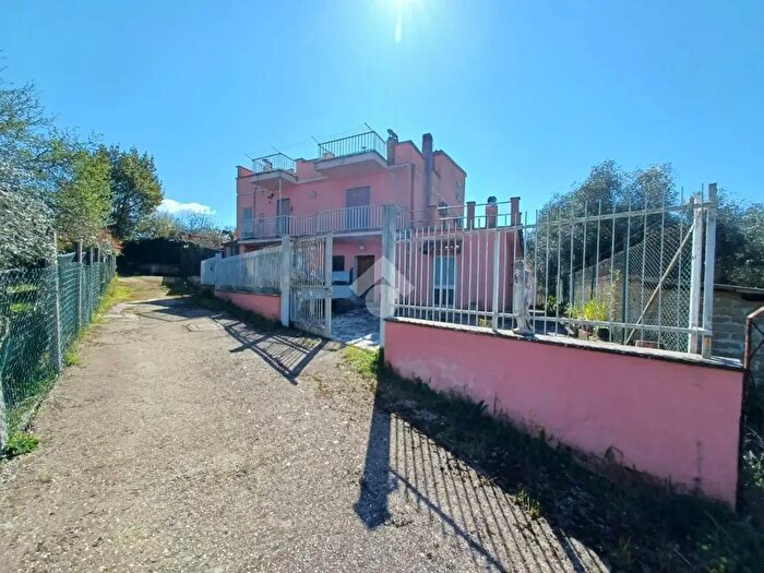 Casa quadrilocale in vendita in Via Monte Morgi, Calcata