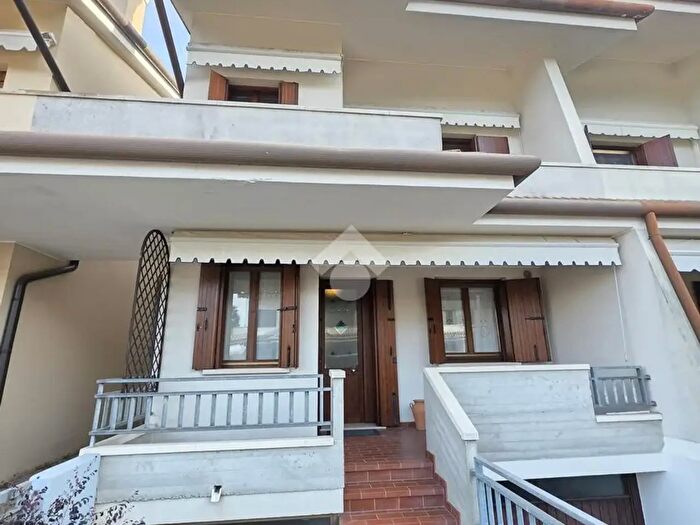 Casa quadrilocale in vendita in Villa a Schiera di Testa Via Sambughè, Preganziol