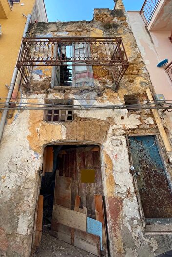 Casa con 5 locali in vendita in Via di Salvo, Bagheria