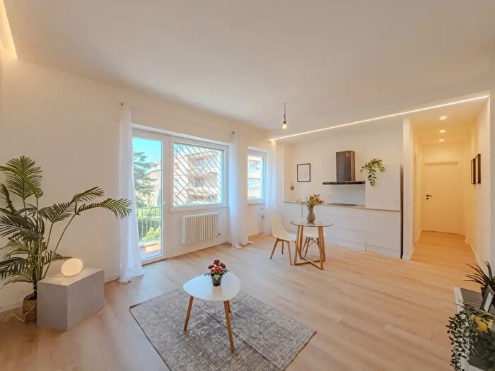 Appartamento bilocale in vendita in Via Edoardo Maragliano, Roma