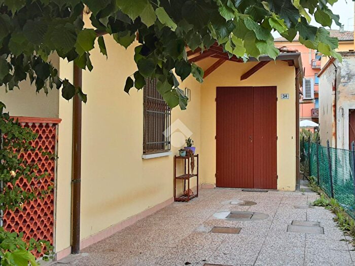 Appartamento bilocale in vendita in Via Unità, Molinella