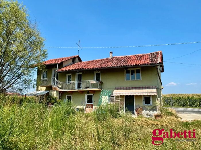 Casa con 5 locali in vendita in Via La Prata, Villafalletto