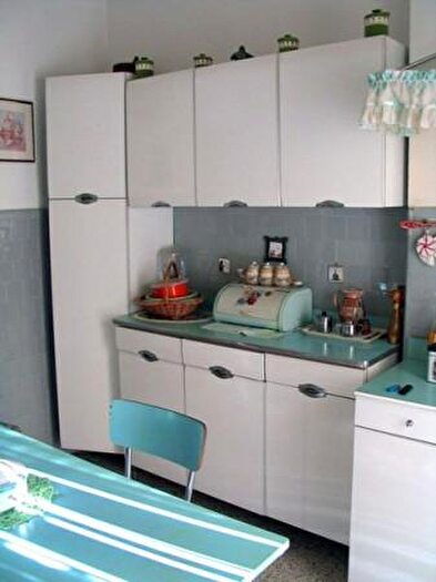 Appartamento trilocale in vendita in Via Sante Vincenzi, Reggio Emilia