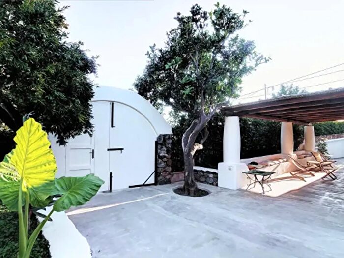 Casa con 6 locali in vendita in Via Rotabile, Leni