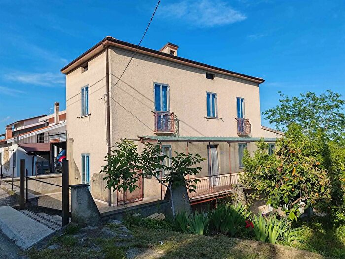 Casa con 8 locali in vendita in Guardiagrele, Guardiagrele