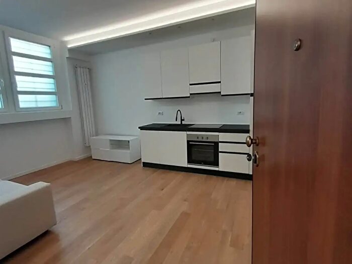 Appartamento bilocale in vendita in Via Bragadino, Milano