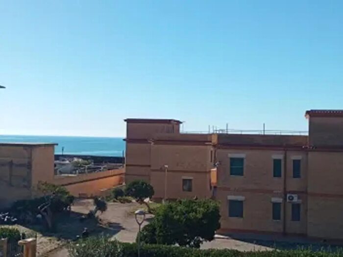 Appartamento trilocale in vendita in Viale Firenze, Ardea