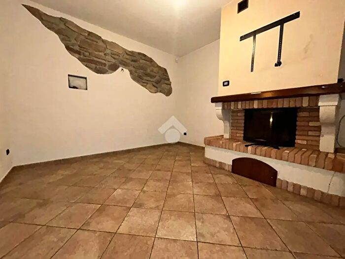 Appartamento quadrilocale in affitto in Via XXV Aprile, Castelnovo Di Sotto