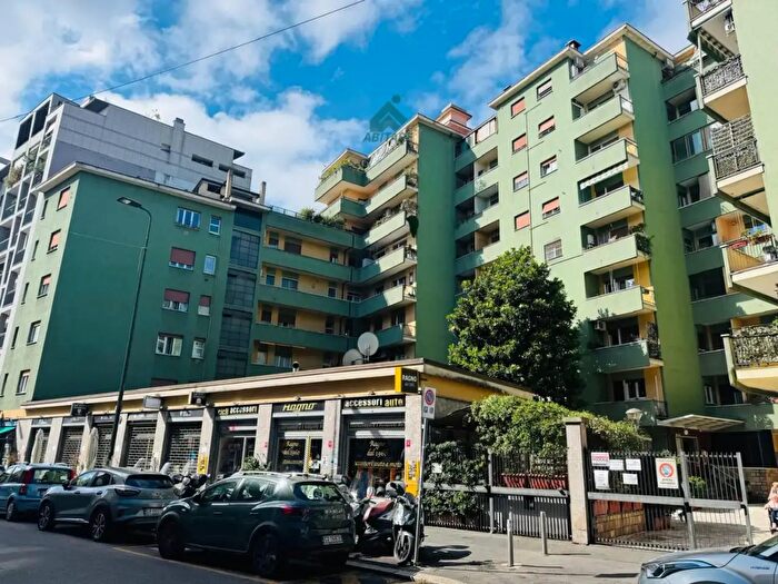 Appartamento bilocale in vendita in Via Monte Generoso, Milano