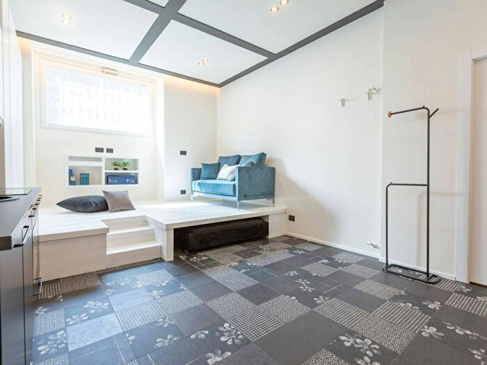 Appartamento monolocale in affitto in Via Vincenzo Foppa, Dezza, Milano